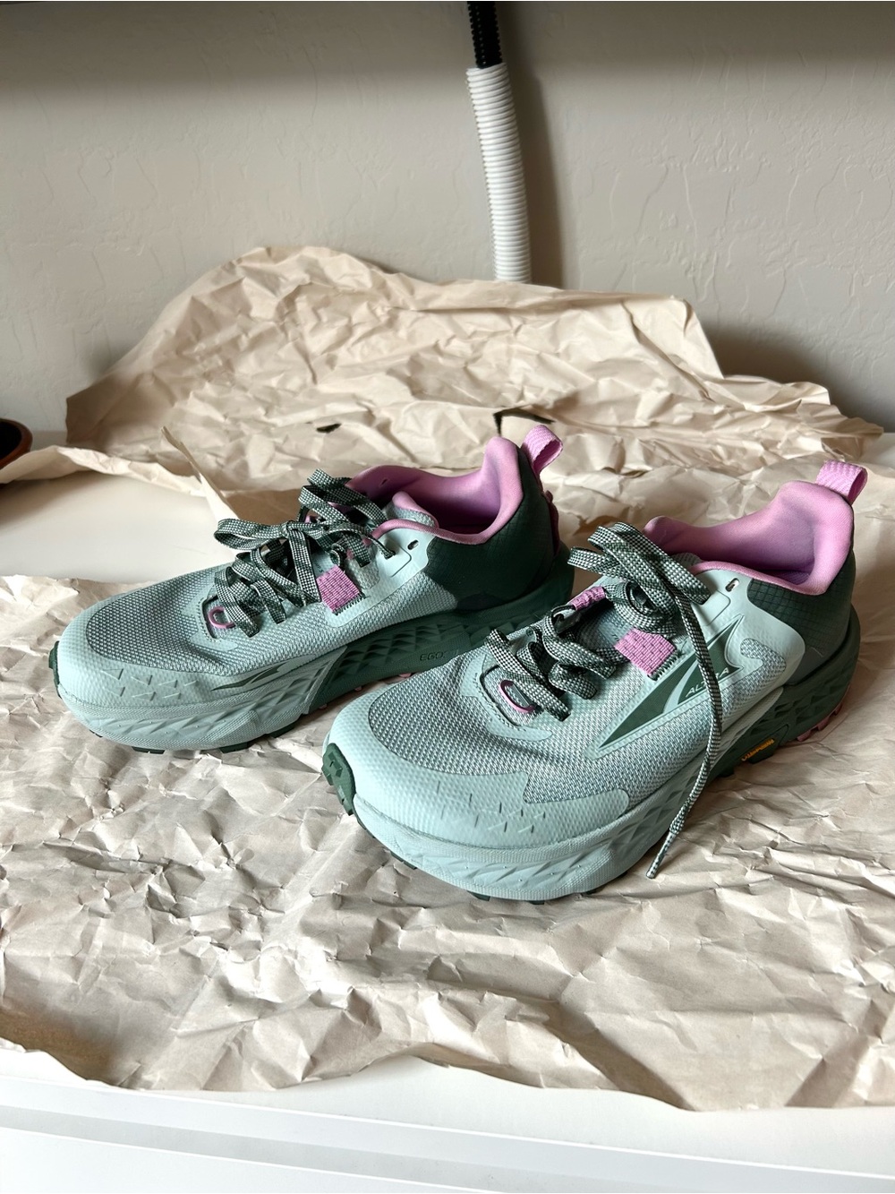 Altra Timp 5 Running Shoes | Woman’s Size 6 Trail Running Hiking Walking Shoes - Picture 3 of 14